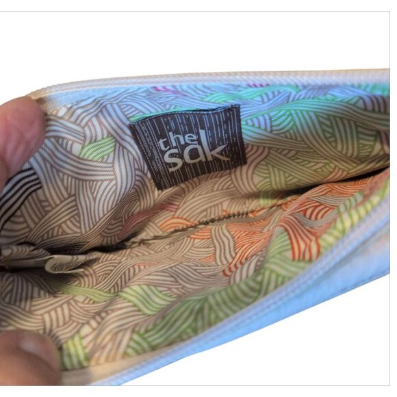 The Sak Wallet Cream Bifold zip up Purse with Front Card Fold Flap Floral Print - Picture 6 of 6